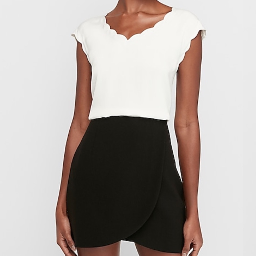 Express XS scalloped satin blouse NWOT